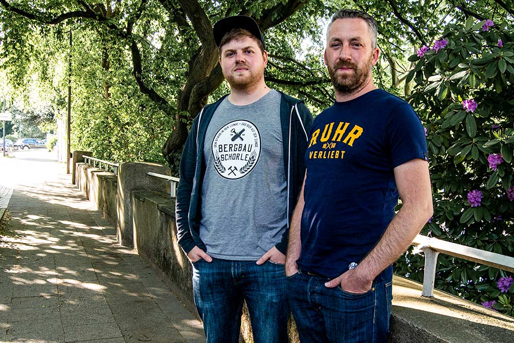Pottleben.de - Constantin und Michael sind die Macher des Streetwear-Labels "Ruhrverliebt".